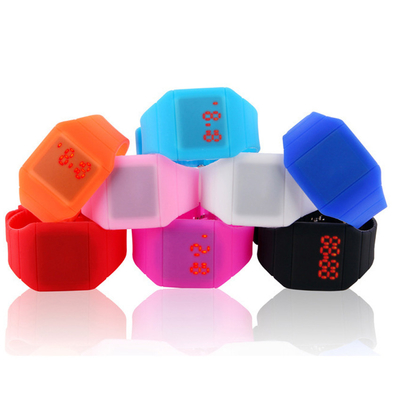 Silicone Band Fashion LED Digital Watch LED Time Showing Promotional Christmas Gift